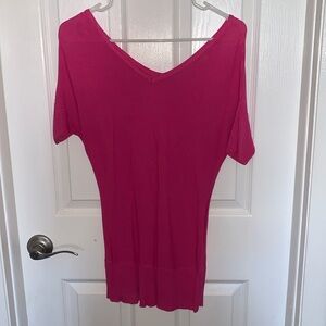 Hot pink short sleeve light sweatery top